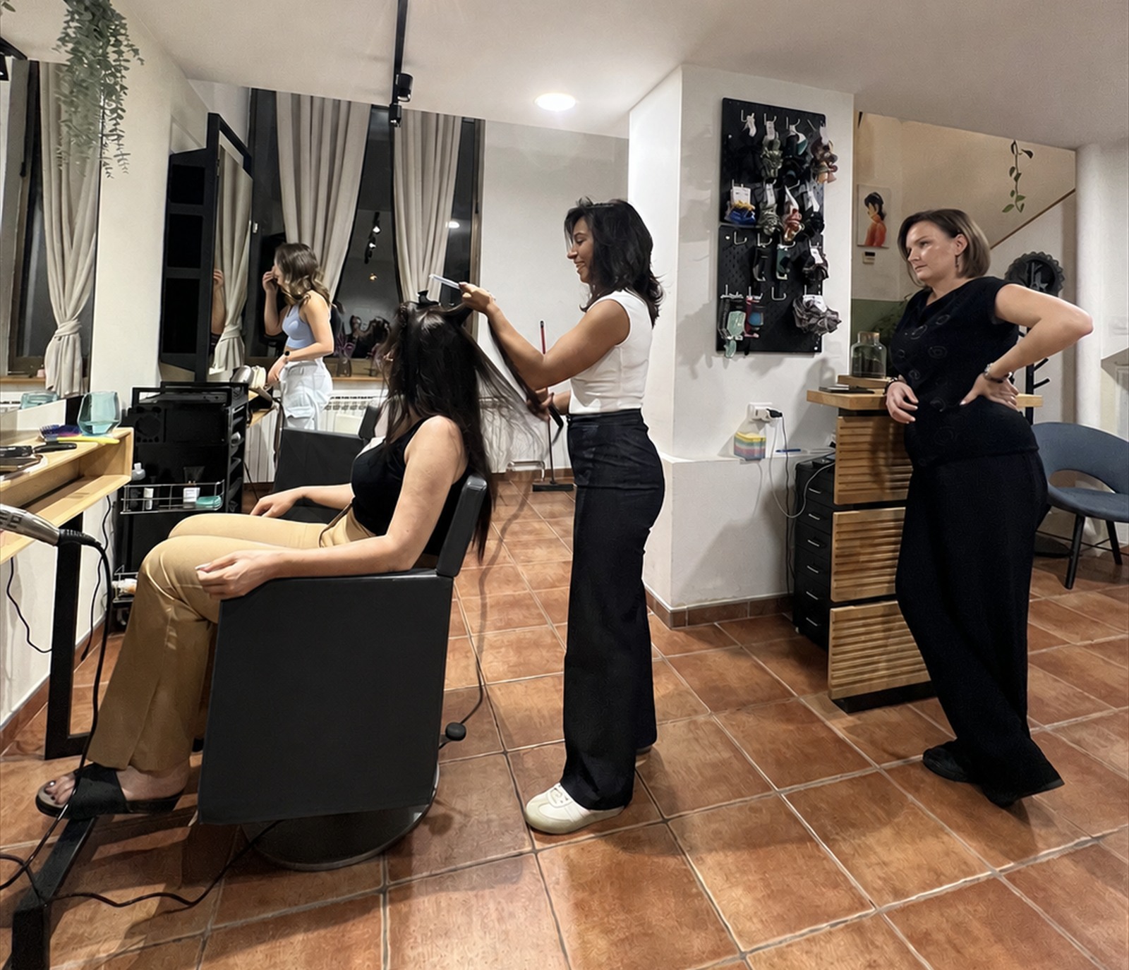 Rad i mentorstvo u ZUZA Work Hub salonu